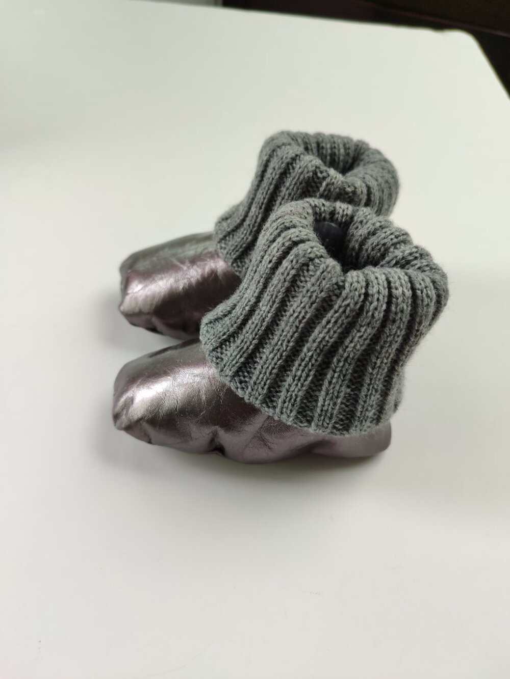 NWT Barts Amsterdam Stappy Shoes Baby Knit Booties Silver Size S 6-12M